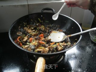 鱼香肉丝的做法步骤：9