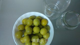自制青梅酒的做法步骤：2