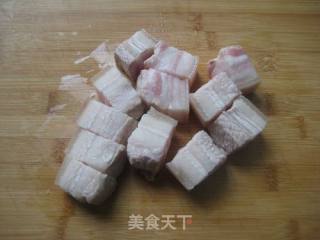 小土豆红烧肉的做法步骤：2