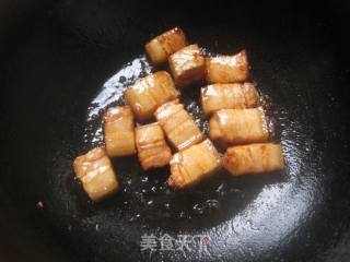 小土豆红烧肉的做法步骤：3