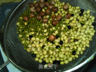 绿豆莲子豆浆的做法步骤：2