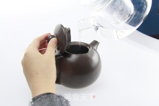 一杯香郁的桂花红茶的做法步骤：4