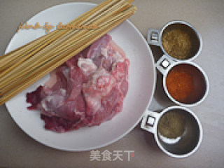 超嫩羊肉串的做法步骤：1