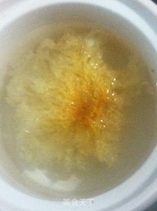 银耳蜂蜜小甜点的做法步骤：1