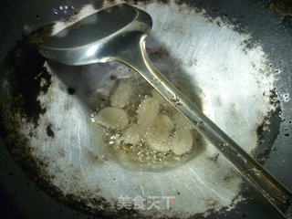 梅豆炒排骨的做法步骤：3