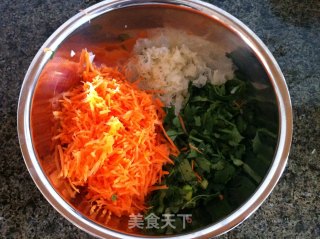 胡萝卜香菜鸡蛋饼的做法步骤：4