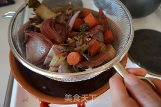 红酒炖公鸡 Coq au Vin的做法步骤：9