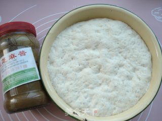 芝麻酱烧饼的做法步骤：1