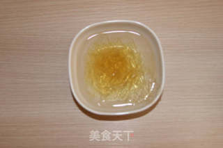 轻松熊慕斯——可爱小熊，给它一个大大的拥抱的做法步骤：2