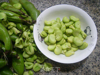 蚕豆酸菜粉丝汤的做法步骤：2