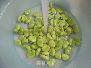 培根炒蚕豆的做法步骤：3