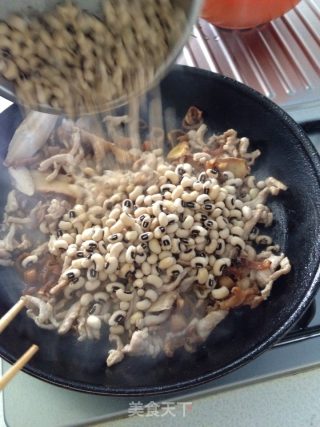干墨鱼饭豆汤的做法步骤：7