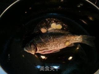 鲫鱼豆腐汤的做法步骤：3