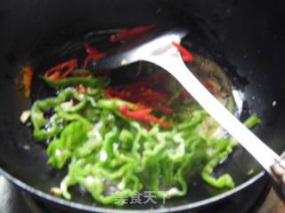 青椒肉末炒干丝的做法步骤：5
