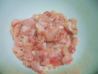 很嫩很下饭——泡椒兔丁的做法步骤：1
