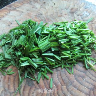 韭菜馅烙饼的做法步骤：1