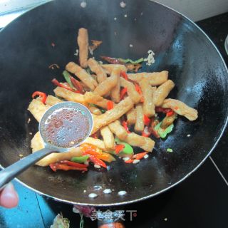 鱼香油豆腐的做法步骤：7