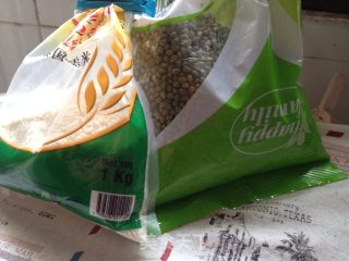 红枣绿豆粥的做法步骤：1