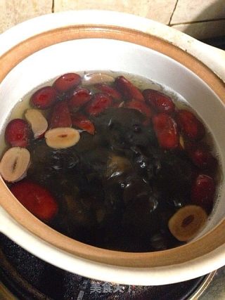 黑木耳红枣茶的做法步骤：7