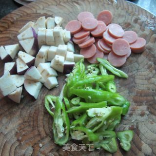 茄子炒火腿的做法步骤：2