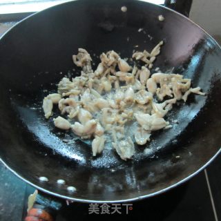 酸辣田鸡的做法步骤：5