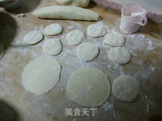 韭菜合子的做法步骤：4