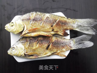 香辣甜鲜的豆瓣鲫鱼的做法步骤：5