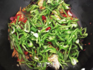 香辣甜鲜的豆瓣鲫鱼的做法步骤：8