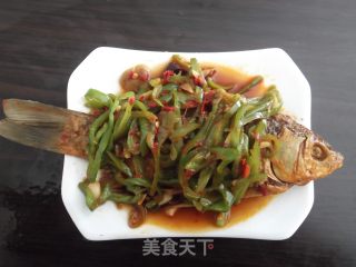 香辣甜鲜的豆瓣鲫鱼的做法步骤：11