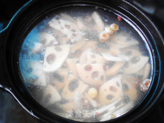 红豆莲藕素汤的做法步骤：4
