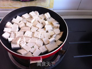 酱烧豆腐的做法步骤：1