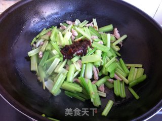 肉丝炒芹菜的做法步骤：7
