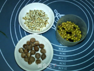 薏米莲子豆浆的做法步骤：1