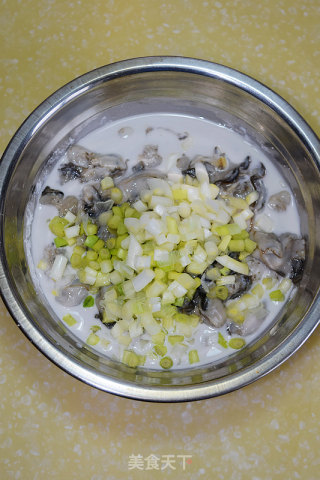 【解密舌尖美味】--蚝烙的做法步骤：4