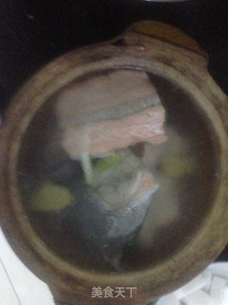 三文鱼骨汤的做法步骤：4