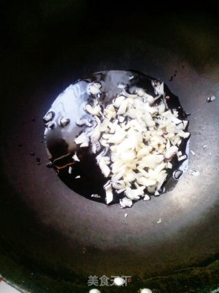 酸辣土豆丝盖浇饭的做法步骤：4