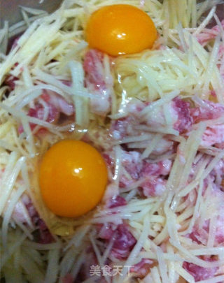 土豆丝鸡蛋煎饼的做法步骤：3