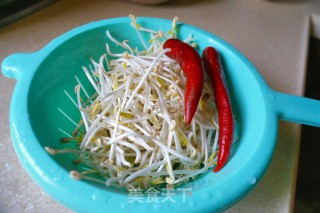 炝炒豆芽－－－简单下饭菜的做法步骤：1