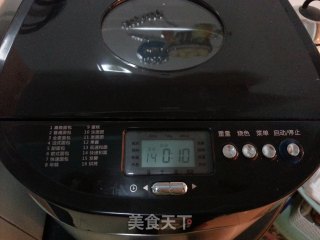 用面包机自制面包的做法步骤：5