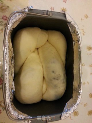 用面包机自制面包的做法步骤：8