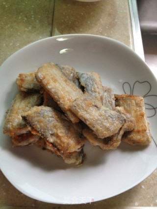 糖醋带鱼 －－－ 酸溜溜，甜丝丝，辣滋滋，好吃营养又下饭的做法步骤：9