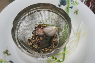 肉夹馍（自创腊汁肉，味道意外的好，根本停不下来）的做法步骤：4