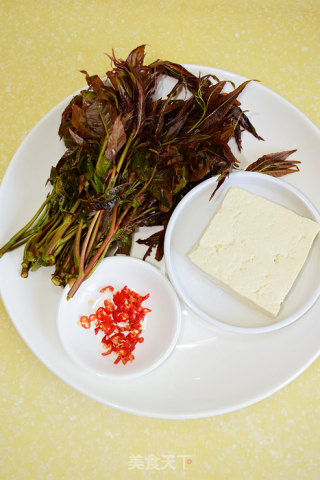 【解密舌尖美味】--香椿拌豆腐的做法步骤：1