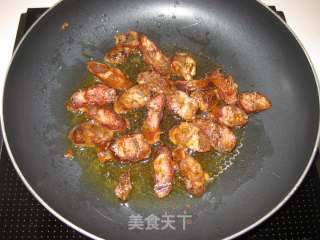 白菜片炒腊肠的做法步骤：4