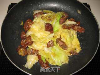 白菜片炒腊肠的做法步骤：7