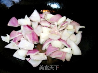 洋葱炒鸡蛋的做法步骤：3