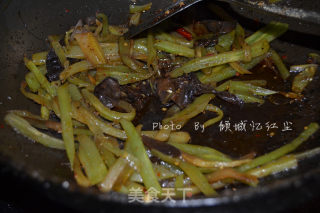 茄汁木耳莴笋丝的做法步骤：6