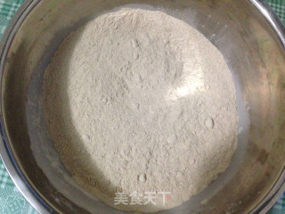 番薯粉窝窝头的做法步骤：1