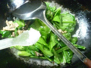 肉丝炒油麦菜的做法步骤：8