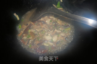 烧野生鲜蘑菇的做法步骤：6